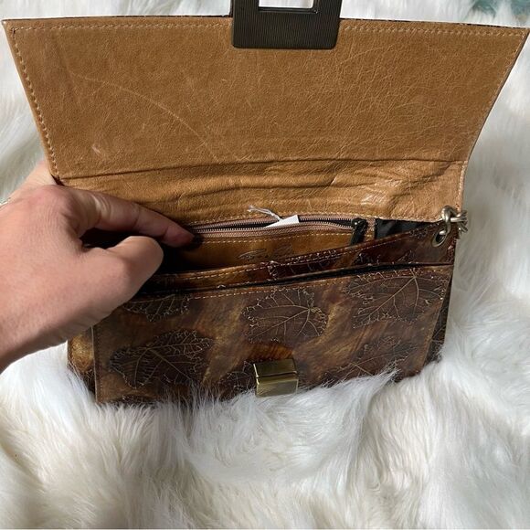 Cango and Ronaldo embossed leaf bag - Picture 6 of 12